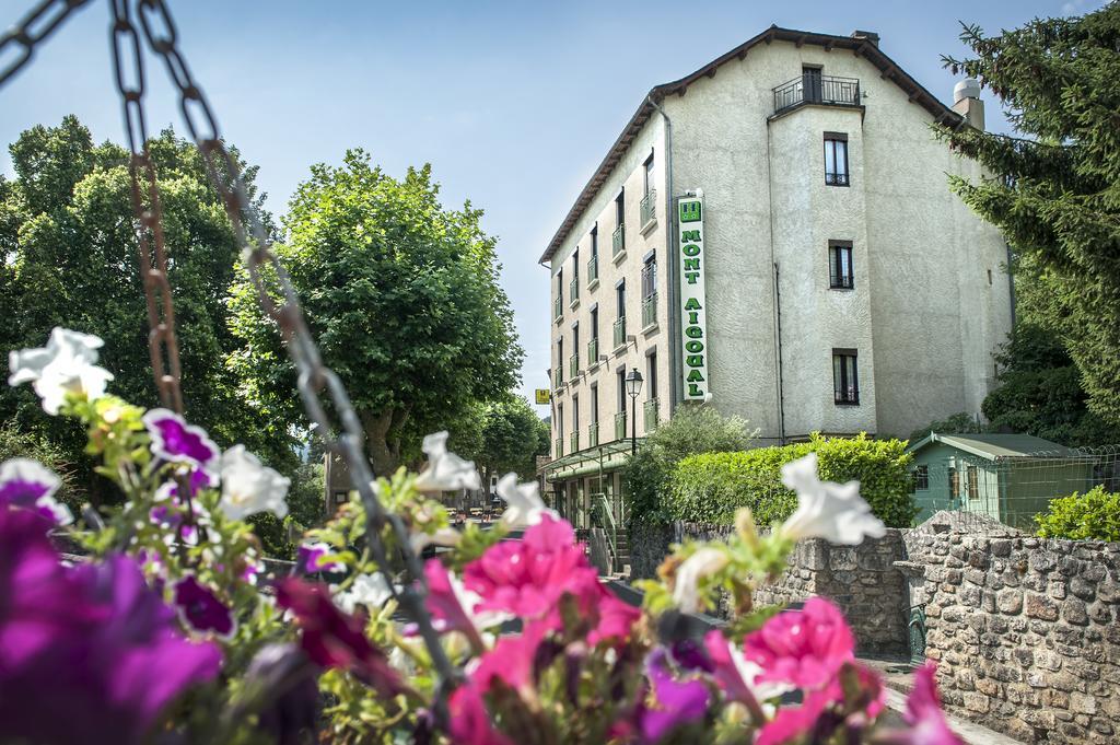 Logis Hotel Restaurant Le Mont Aigoual Meyrueis Exterior foto