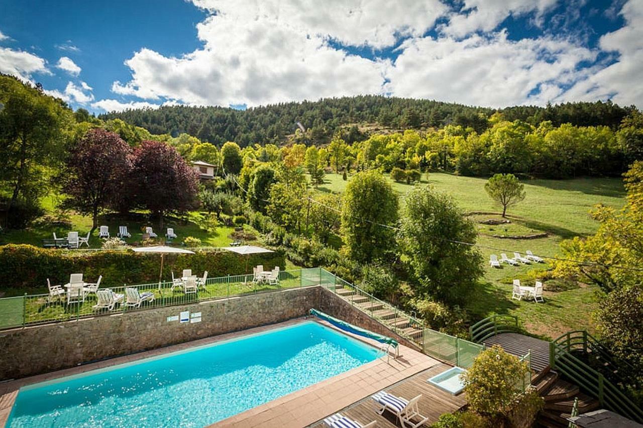 Logis Hotel Restaurant Le Mont Aigoual Meyrueis Exterior foto